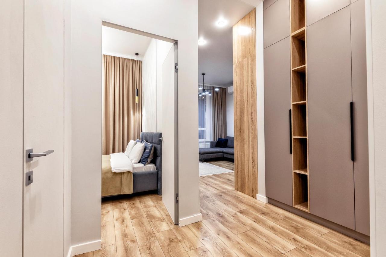 Aura Business Class Apartment Астана Екстериор снимка